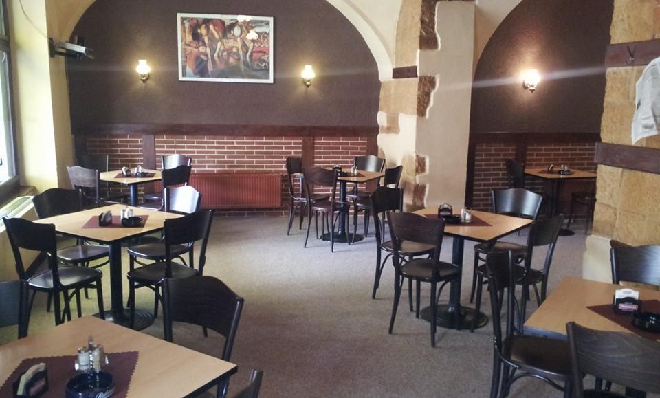 Hotel Kralovsky Dvur Hořice Zewnętrze zdjęcie
