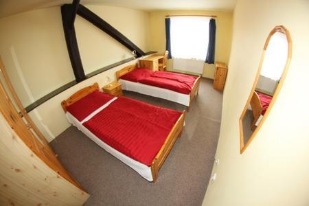Hotel Kralovsky Dvur Hořice Zewnętrze zdjęcie