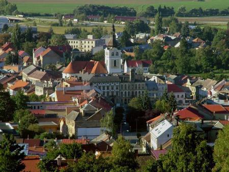 Hotel Kralovsky Dvur Hořice Zewnętrze zdjęcie